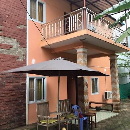 Soutchai Hostel And Tour Company Pakse Esterno foto