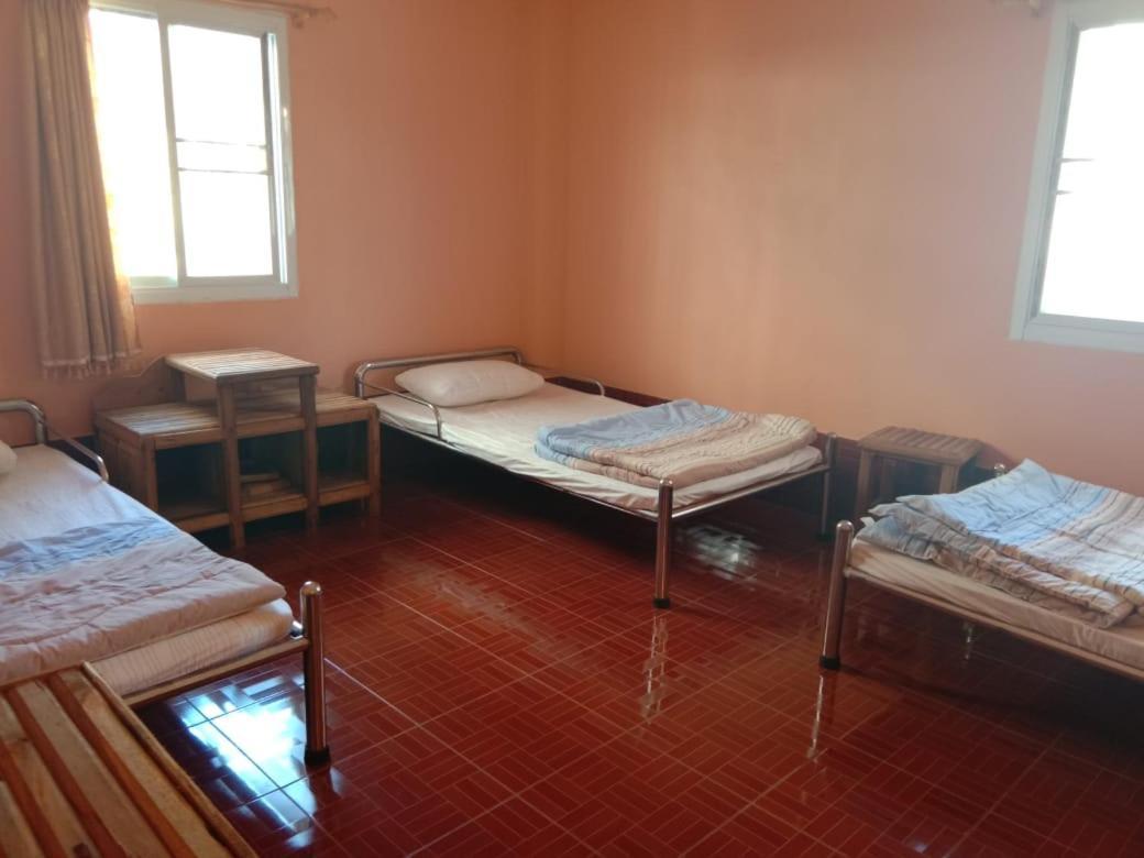 Soutchai Hostel And Tour Company Pakse Esterno foto